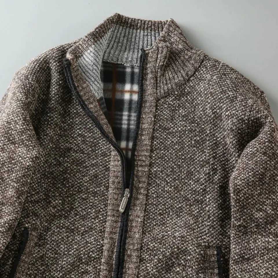 CARDIGÁN DE PUNTO CON CREMALLERA HENLEY | CALIDEZ REFINADA CON UN TOQUE LIMPIO