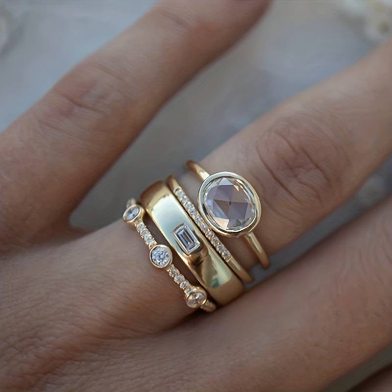 Anillo Vintage en Oro y Zirconio