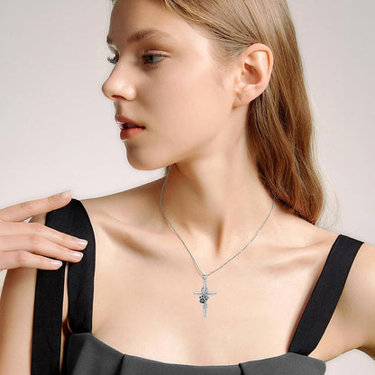 Collar de Pata y Cruz en Plata de Ley 925