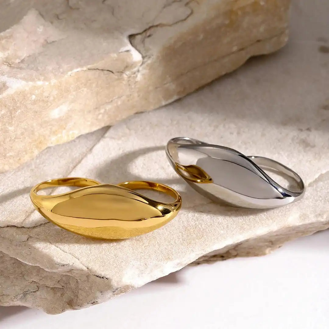 Anillo Doble de Oro Atemporal