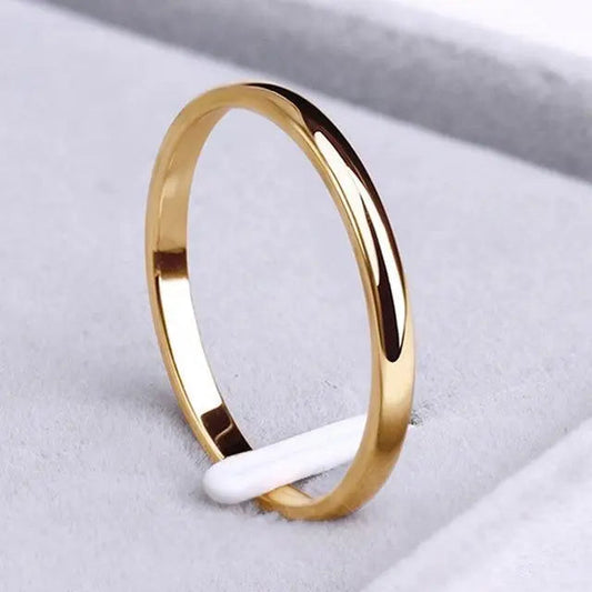 Anillo sencillo de oro y plata