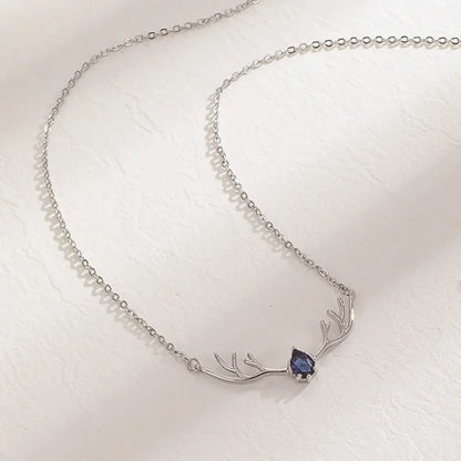 Collar de Asta de Venado con Dije de Corazón Delicado