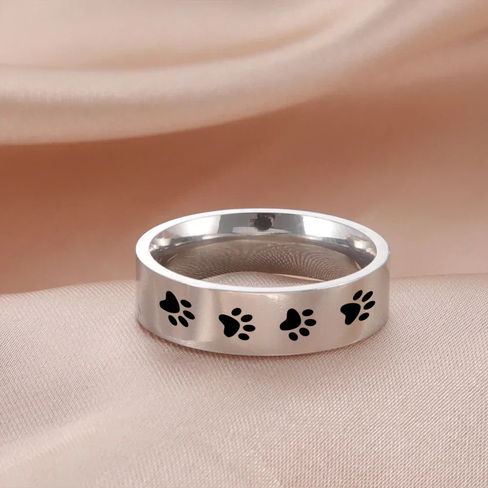 Anillo de Huella de Pata Hecho a Mano en Acero Inoxidable