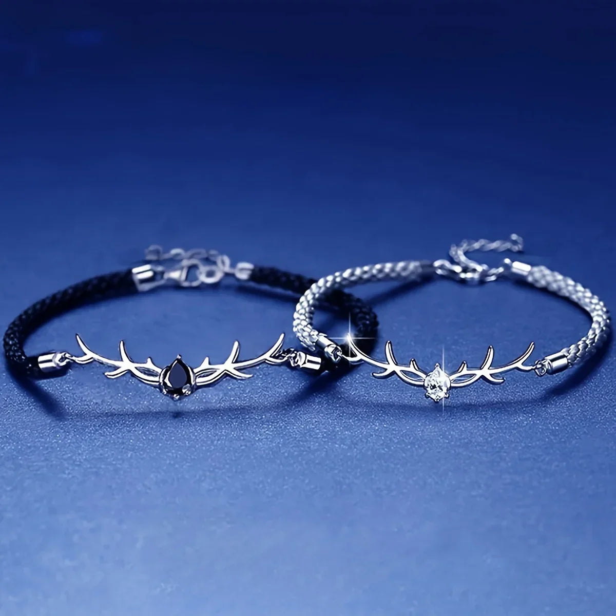 Pulsera de Corazón de Asta de Venado con Zirconia