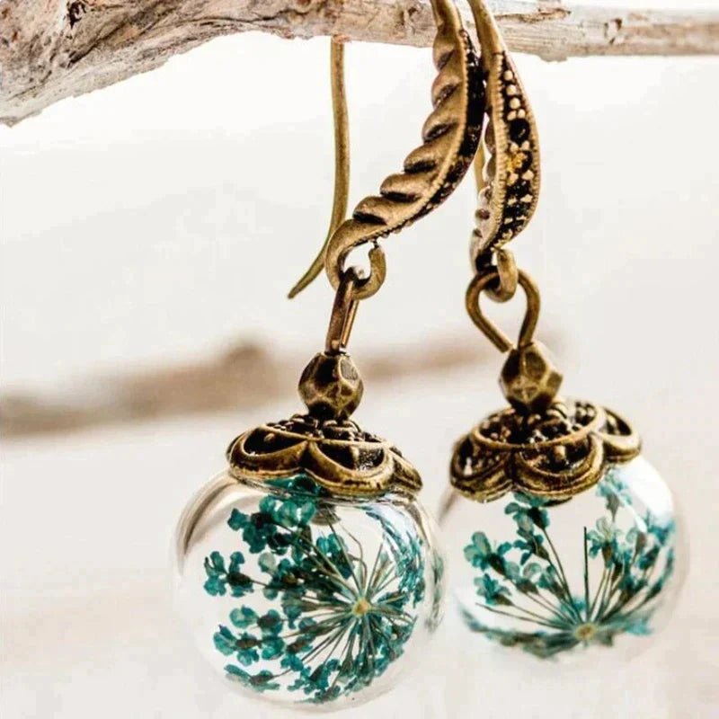 Pendientes de Naturaleza Exótica en Oro