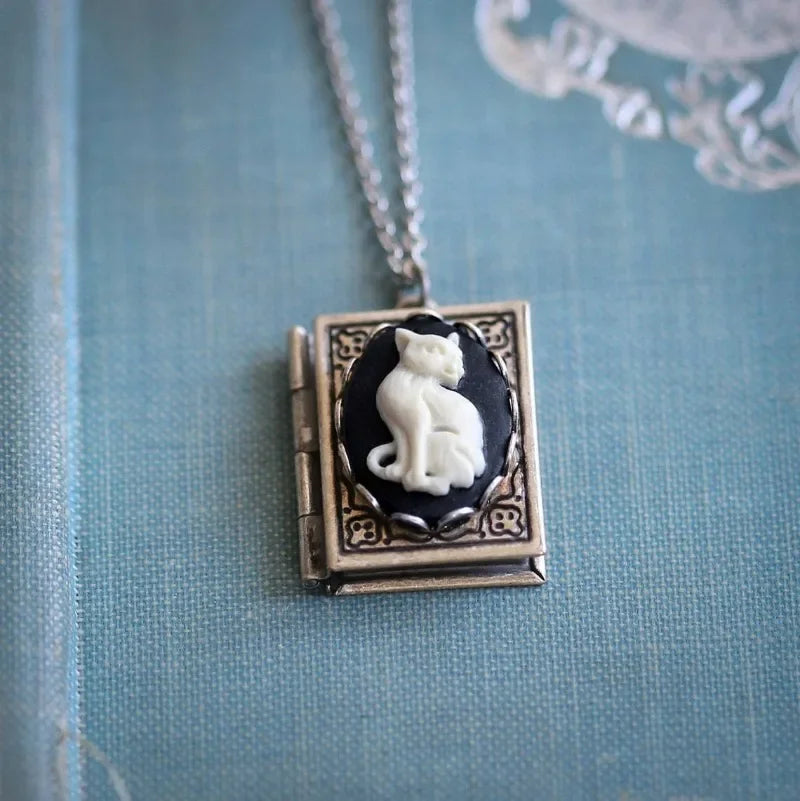 Collar Vintage de Gato Libro