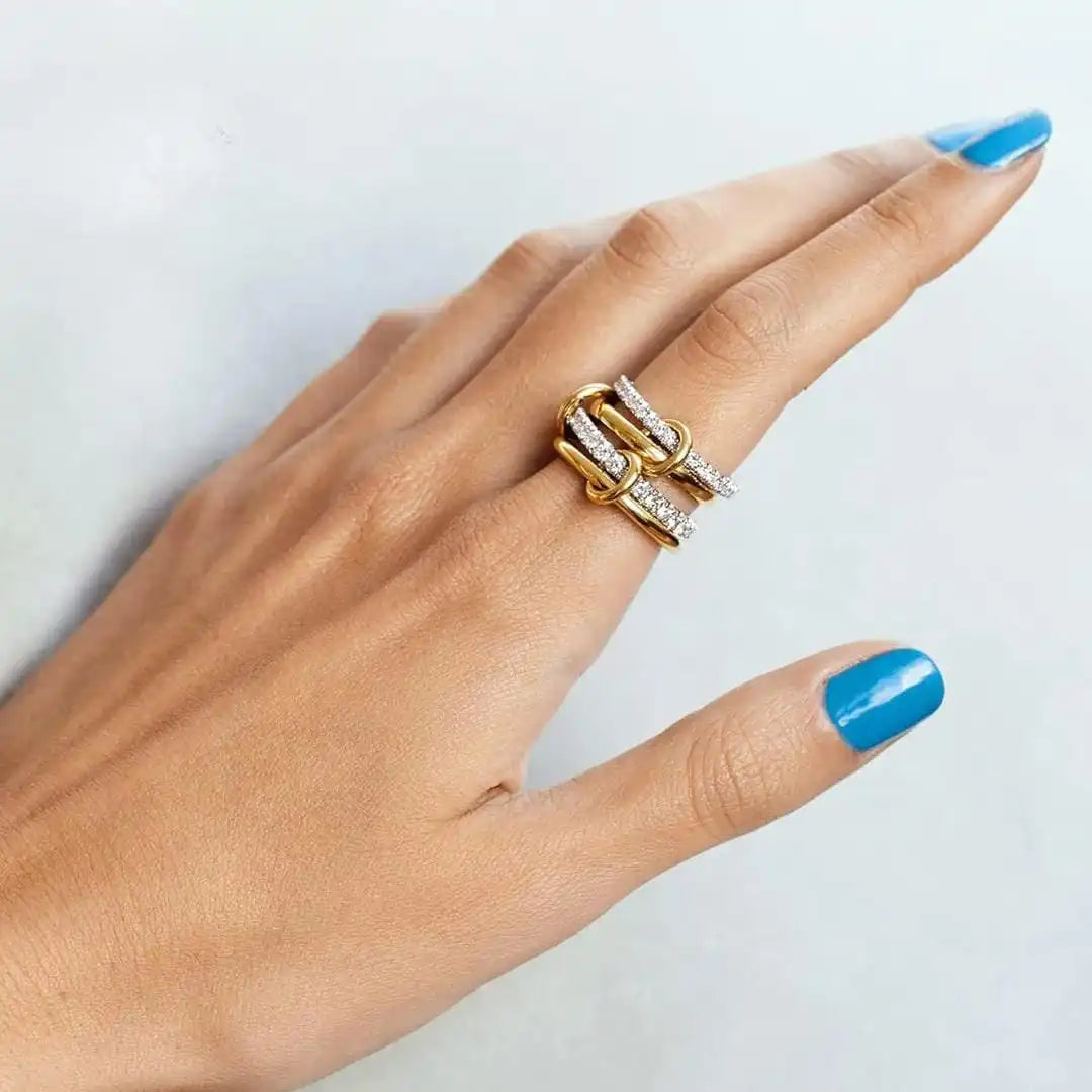 Conjunto de Anillos de Circonita Entretejidos