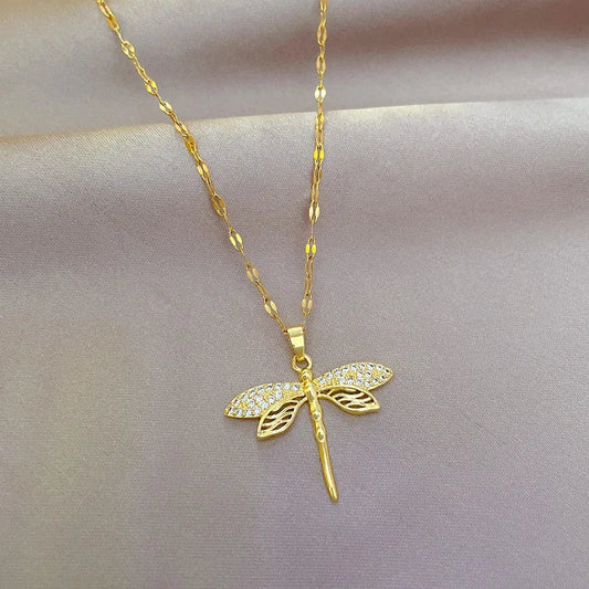 Collar de Libélula de Cristal