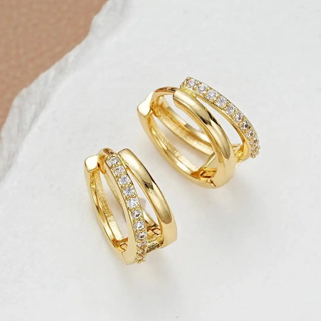 Pendientes de Aro de Zirconia Dorada Atemporal