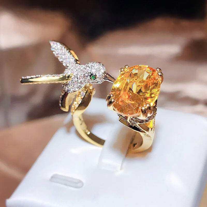 Anillo Ajustable de Colibrí con Piedra Preciosa