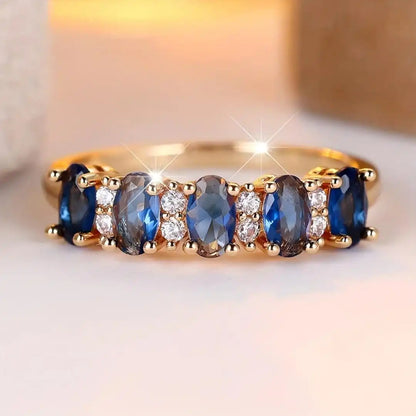 Anillo de Banda con Acentos Ovalados Alternados