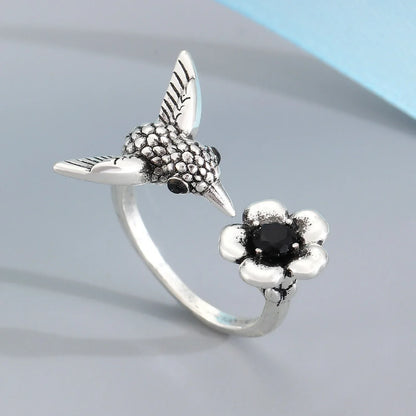 Anillo de Colibrí y Flor