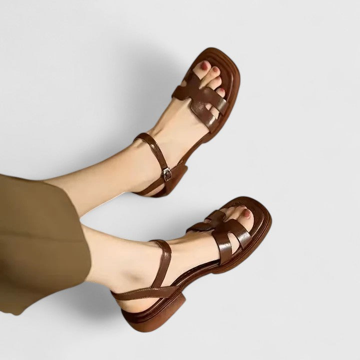 Vera - Sandalias Planas Sofisticadas