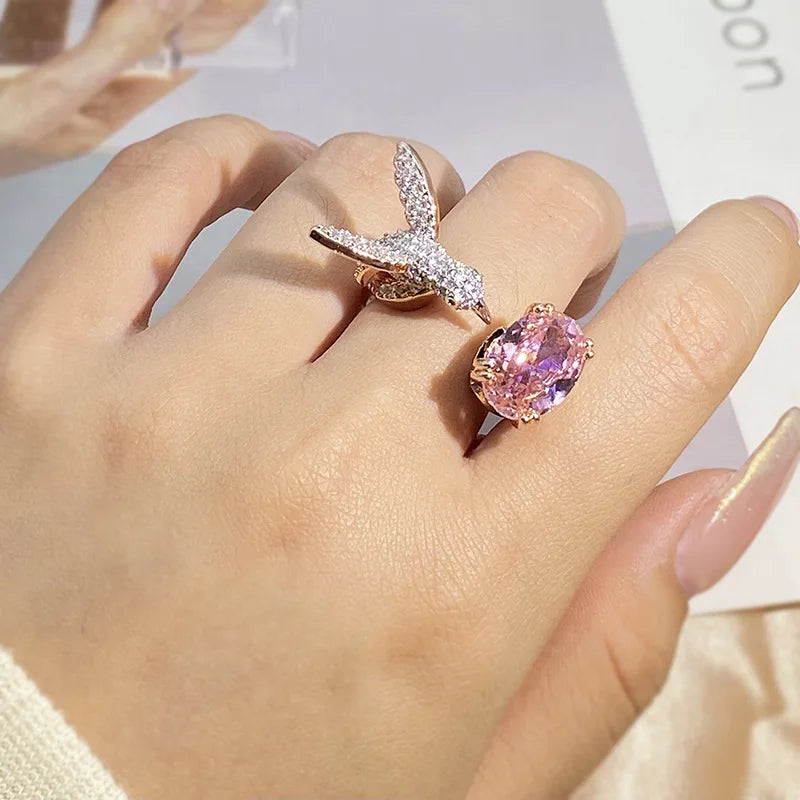 Anillo Ajustable de Colibrí con Piedra Preciosa