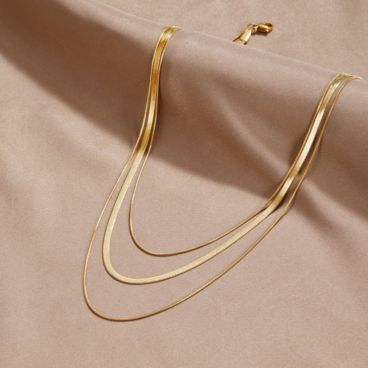 Collar de oro de múltiples capas