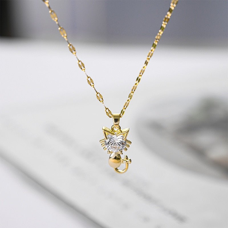 Collar de gato con zirconia bañado en oro