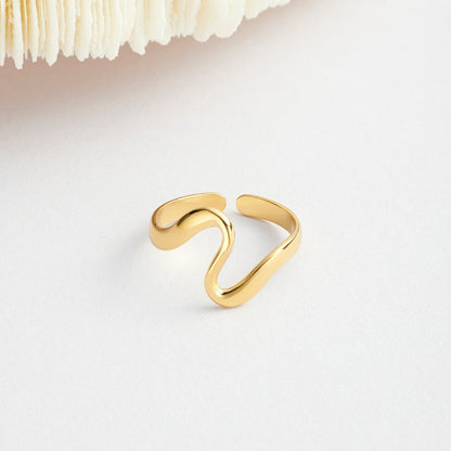 Anillo Onda Dorada
