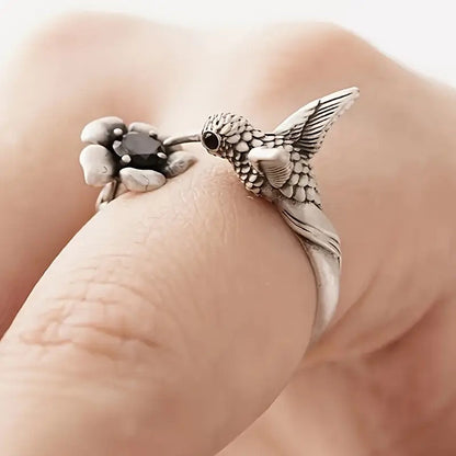Anillo de Colibrí y Flor