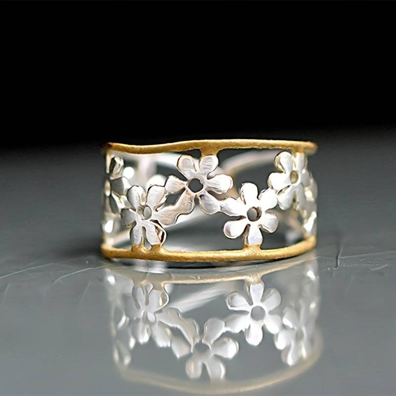 Anillo irregular con flor vacía