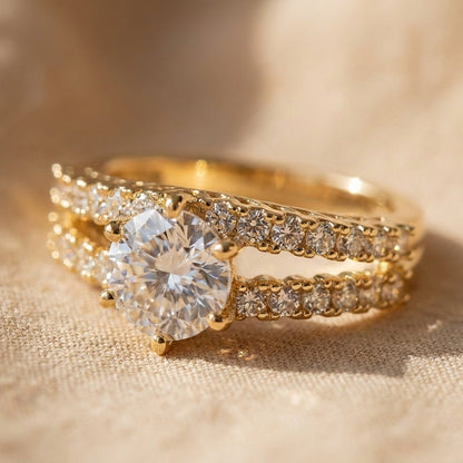 Conjunto de Anillos de Oro Elegante Radiancia Eterna