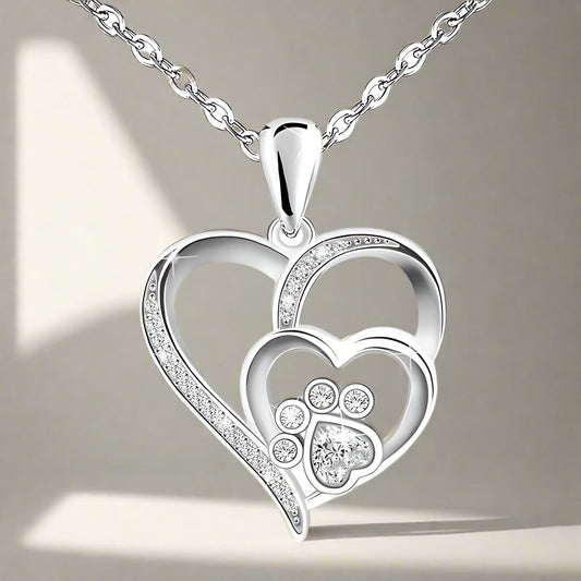 Collar de Pata y Corazón en Plata de Ley con Zirconia